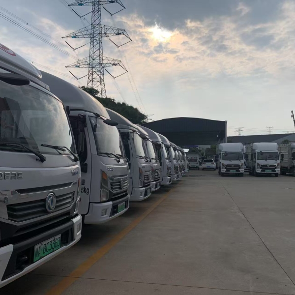 东风轻卡新能源电动货车:绿色货运新选择